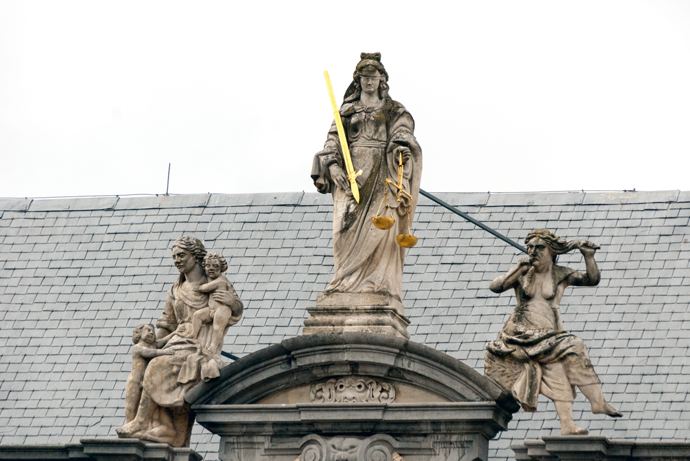 Wanneer wordt het beginsel van hoor en wederhoor geschonden?
